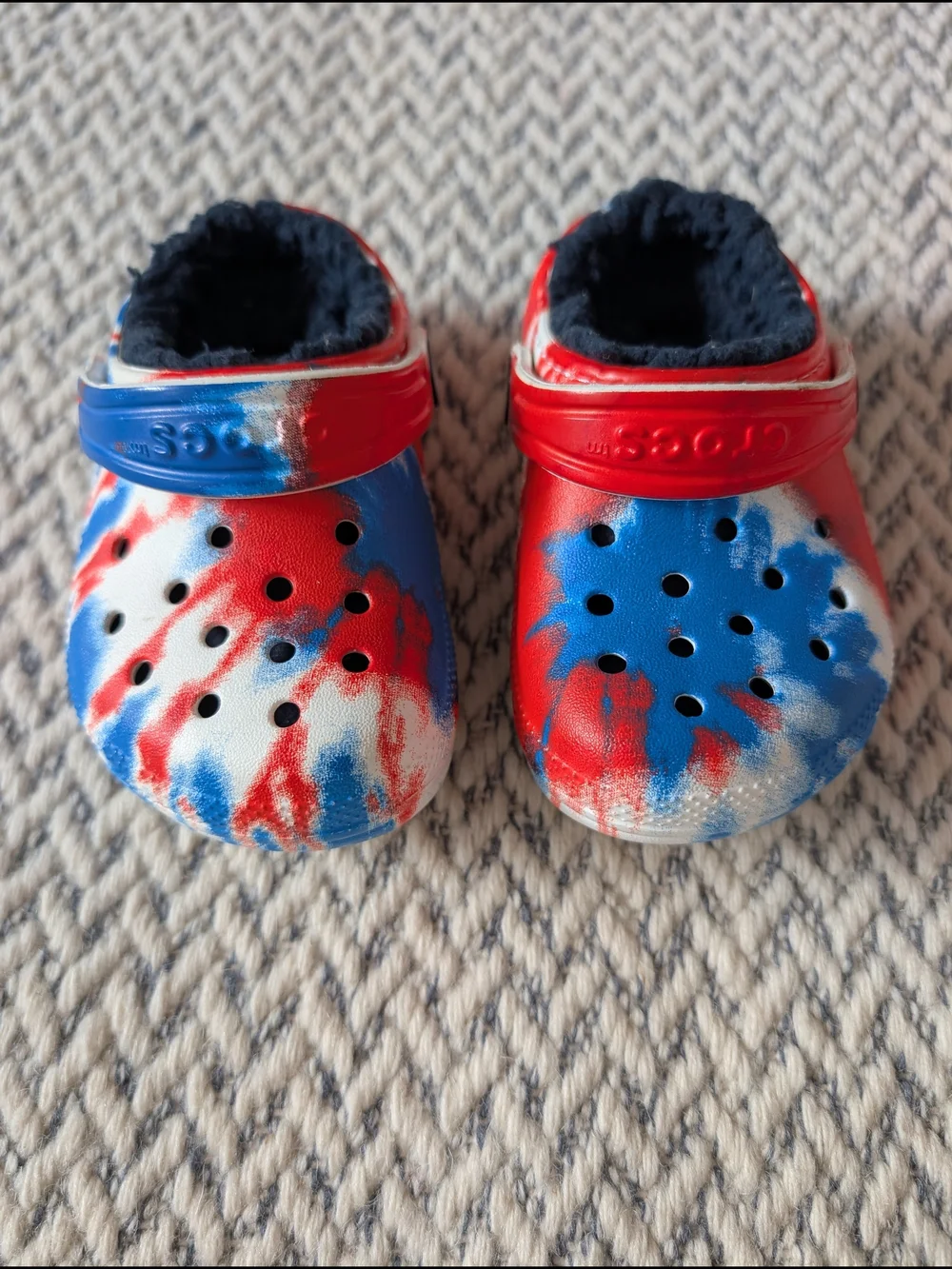 Toddler Red & Blue Tie-Dye Lined Crocs